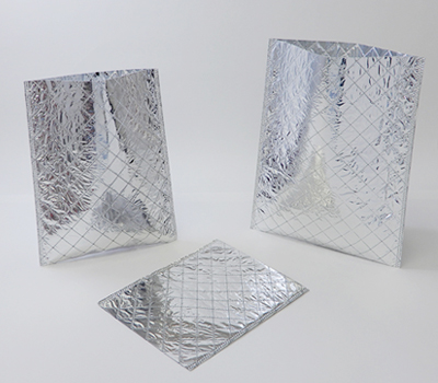 平袋形状の保冷バッグ