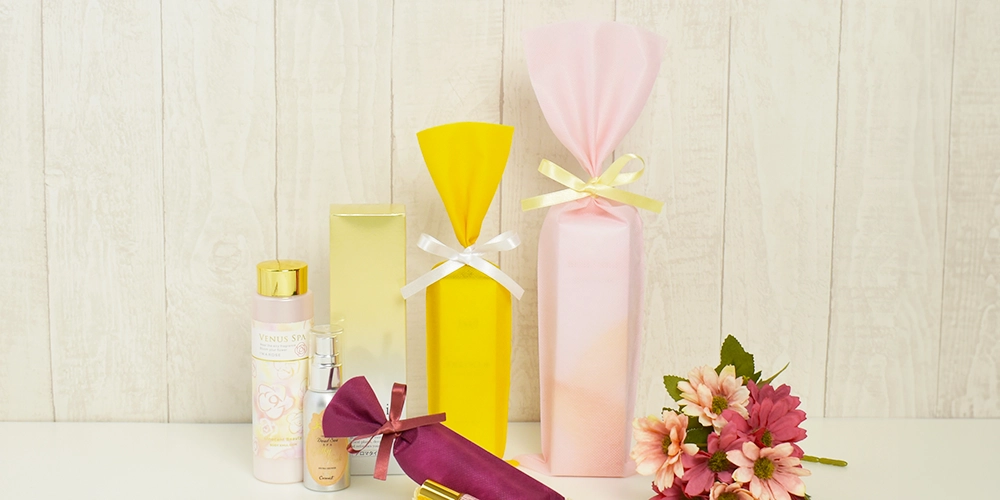 コスメボトルのラッピングに高級感をプラス