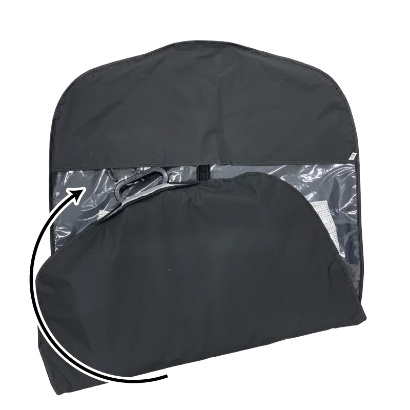 三日月のポケットにキャリーハンガー側を入れます。