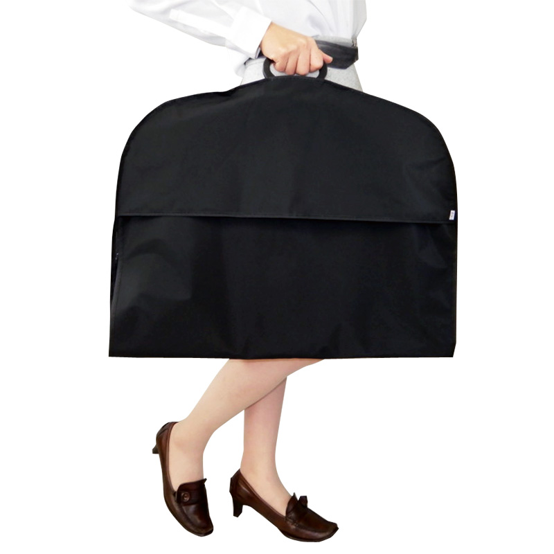 出来上がり。持ち歩くときはキャリーハンガーのハンガー部分を引っ込めて使用します。