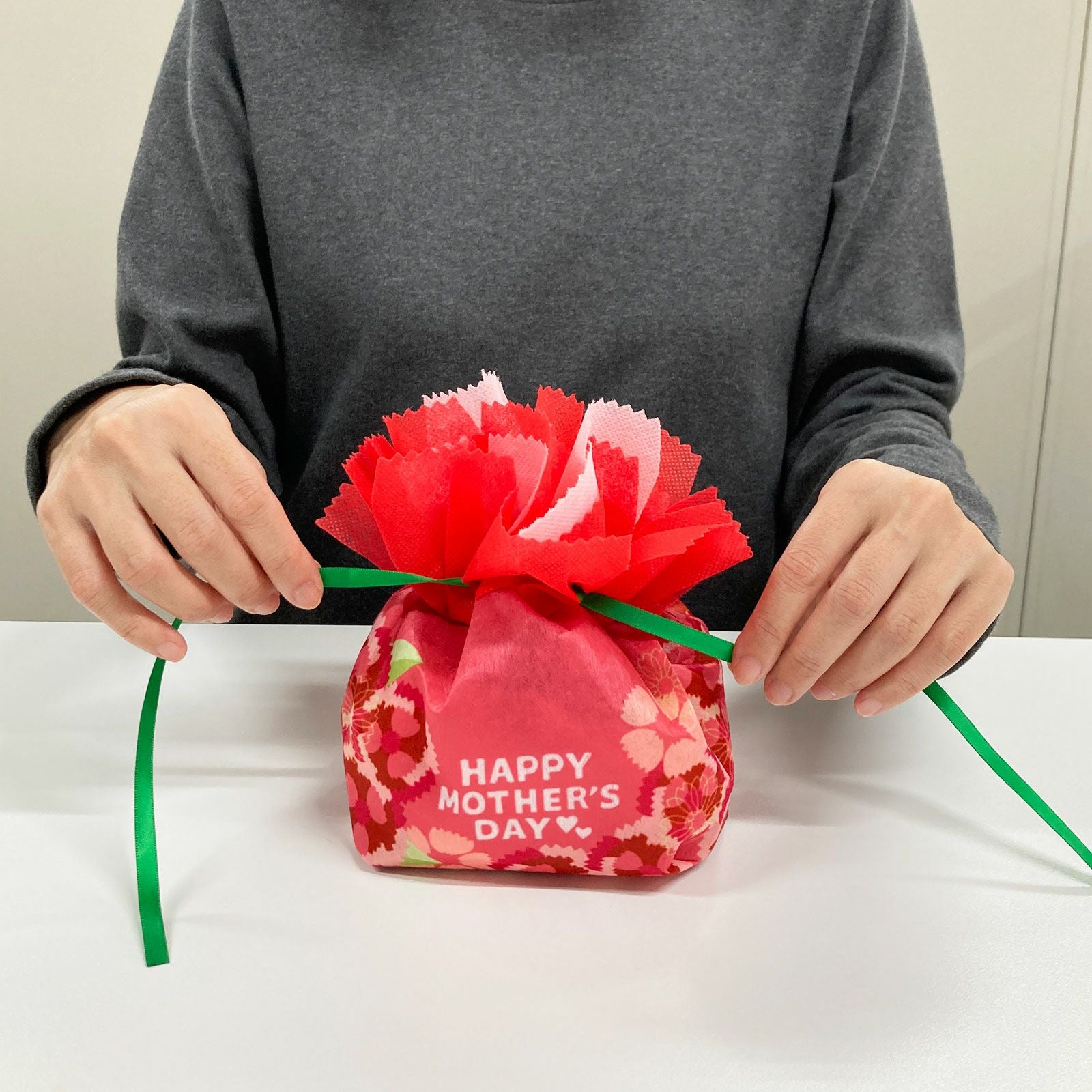 母の日ラッピングセット｜カーネーション柄・巾着入り完成品ギフト袋