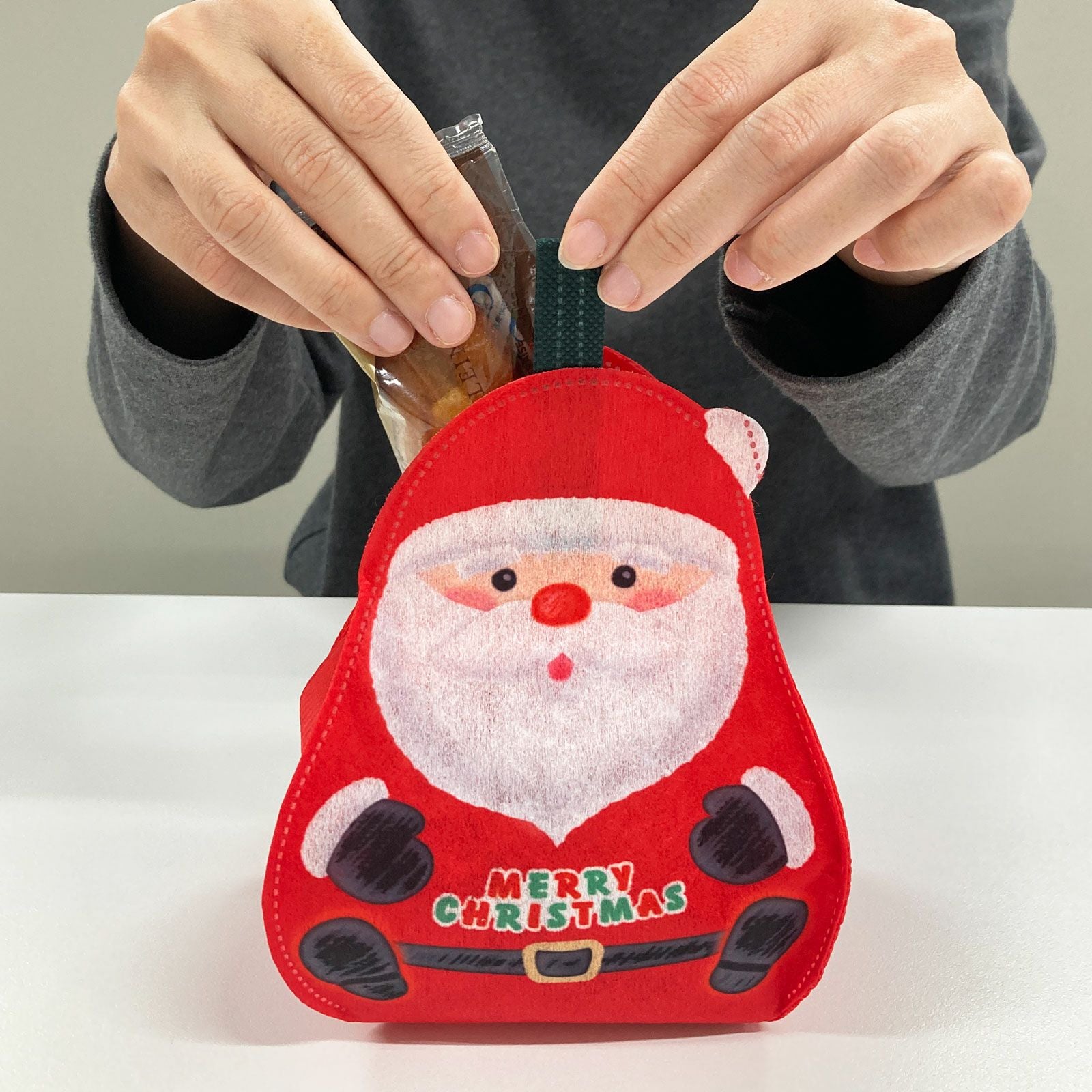 ころりん サンタクリスマスFP|不織布ギフト包装資材の仕入れ通販 ころりん サンタクリスマスFP|不織布ギフト包装資材の仕入れ通販
