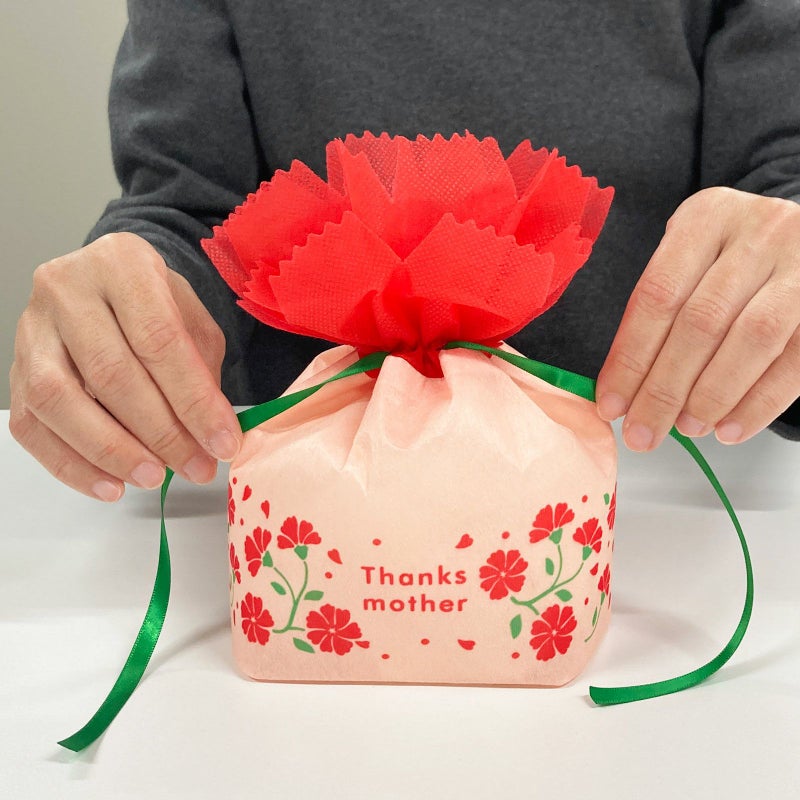 ラッピング｜【母の日】お花巾着（M)カーネーション柄｜不織布ラッピング袋｜20枚入～