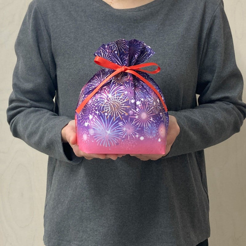 ラッピング｜【夏ギフト】巾着（小）キラキラ花火柄｜不織布ラッピング袋｜20枚入