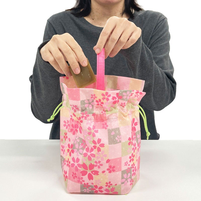 ラッピング｜手提げ巾着 ばら桜柄｜不織布ギフト包装資材の仕入れ通販 ラッピングの森