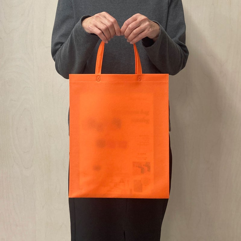 不織布バッグ｜【名入れ大ロット】不織布ベーシックトート　厚手《100g》　A4縦マチなしサイズ｜ 100枚入（1000枚以上専用）