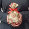 【クリスマス】2層ソフトバッグ リボン巾着（S2）リース柄｜不織布ラッピング袋｜20枚入～